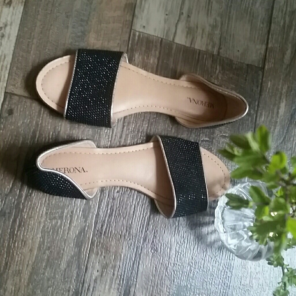 Black flats shoes